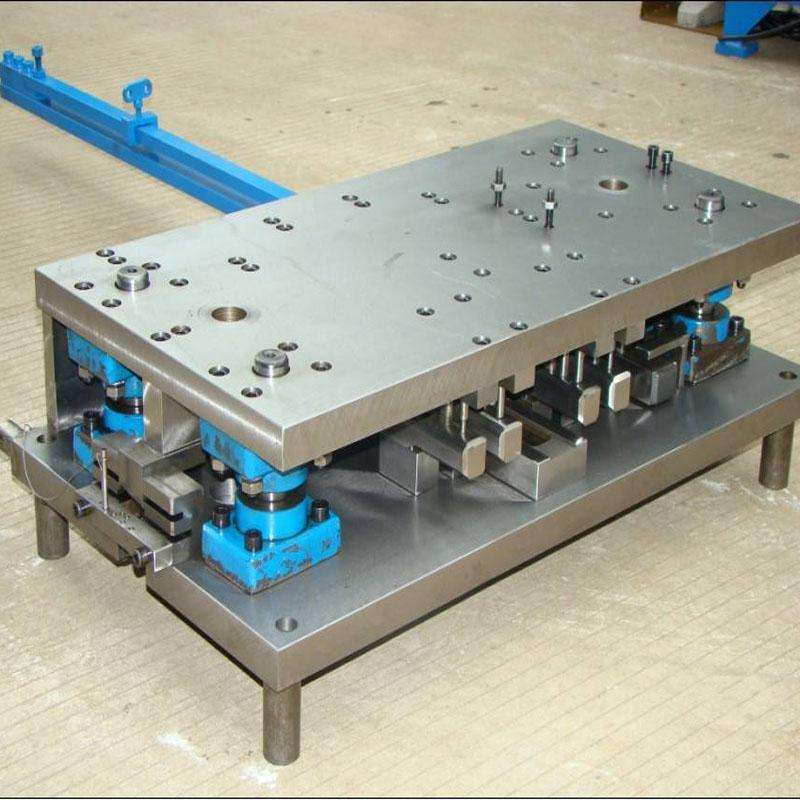 沖壓模具分類與行業(yè)術(shù)語(yǔ)，基礎(chǔ)要了解！