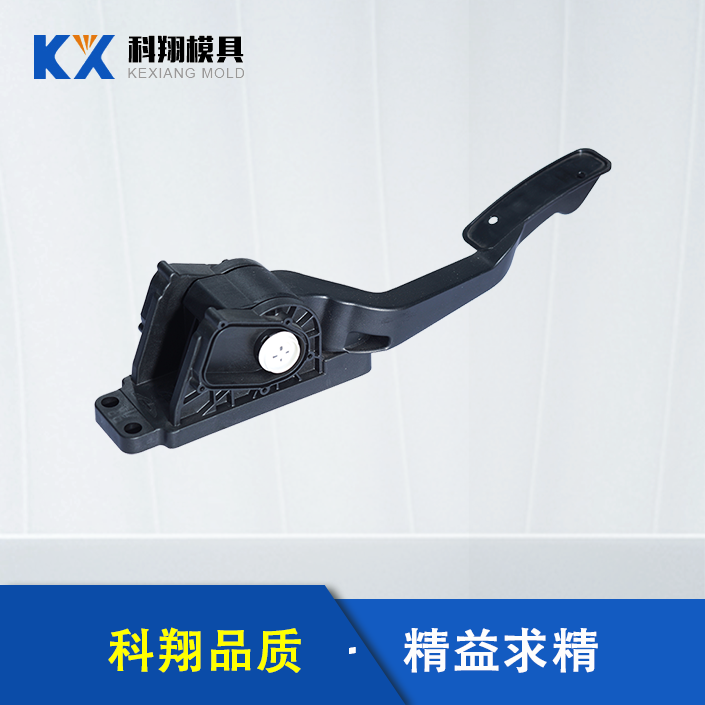 塑膠模具是什么？塑膠模具對比塑料模具有什么區(qū)別？